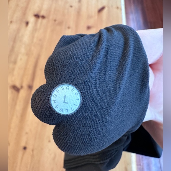 Black lululemon (knee length) capris - Picture 4 of 5